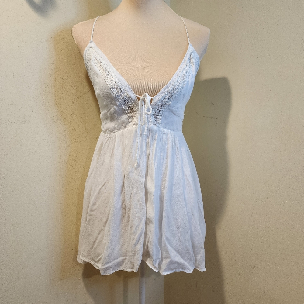 Skylar + Madison White Lace Trim Spaghetti Strap Beachy Mini Dress M